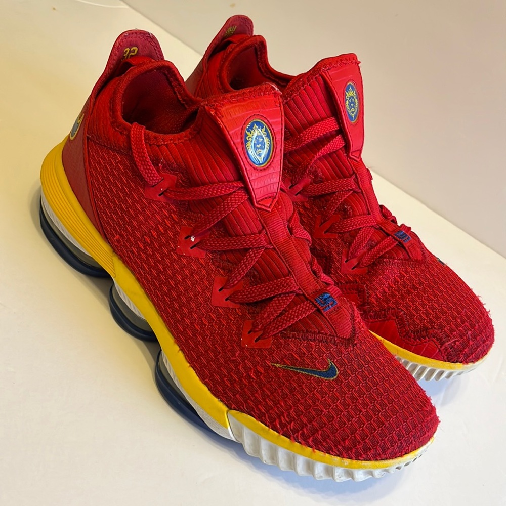 Nike Lebron 16 Low "Superbron" Size 9 Red\Yellow